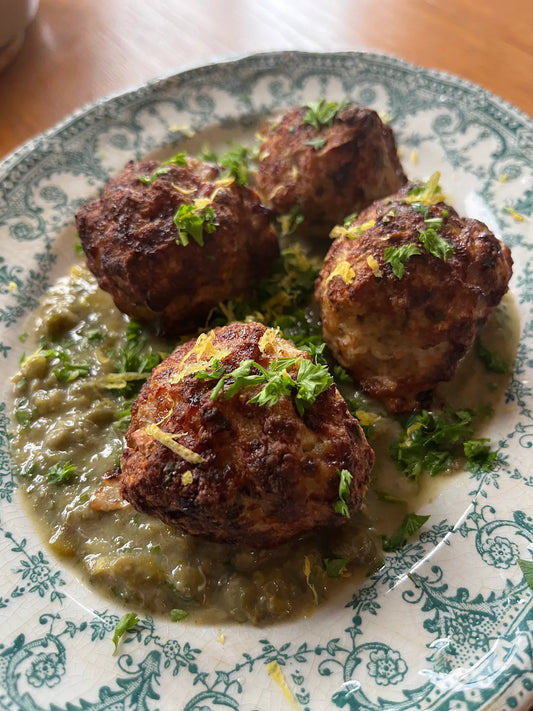 Boulettes de dinde et porc avec sauce aux câpres et au vin blanc