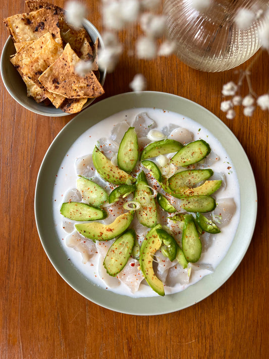 Crudo de pétoncles avec chips de maïs