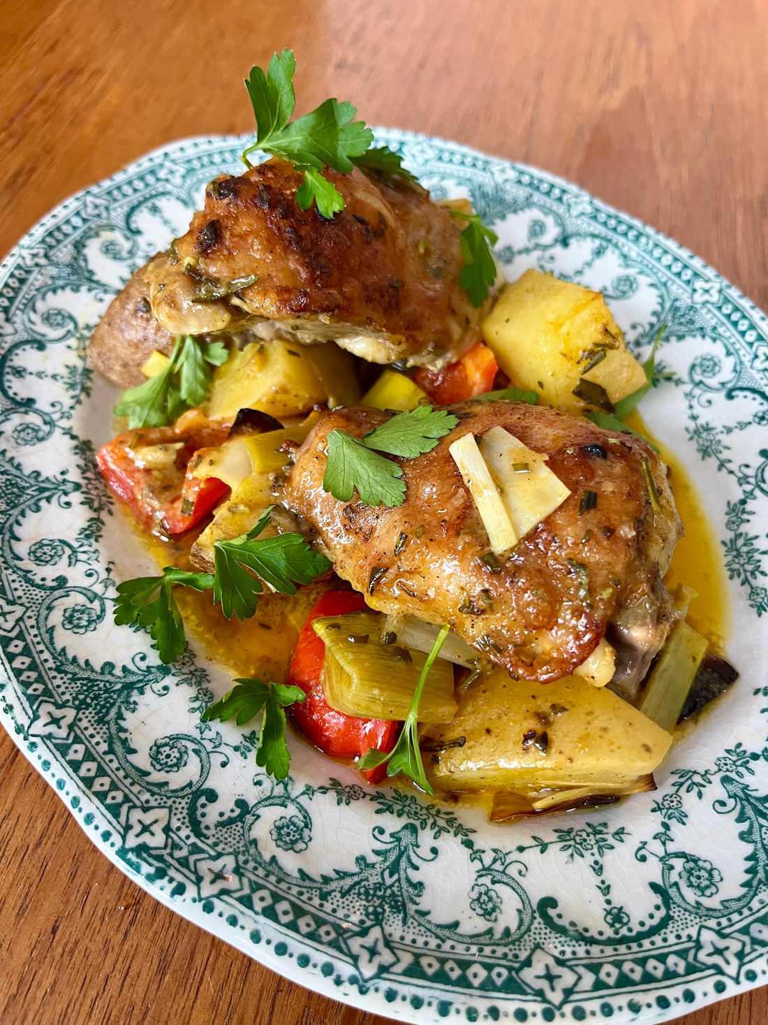 Poulet et pommes de terres au four, sauce citron-moutarde