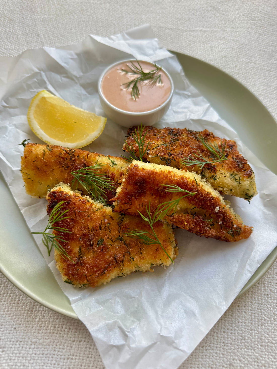 Bâtonnets de poisson poêlés à l’aneth