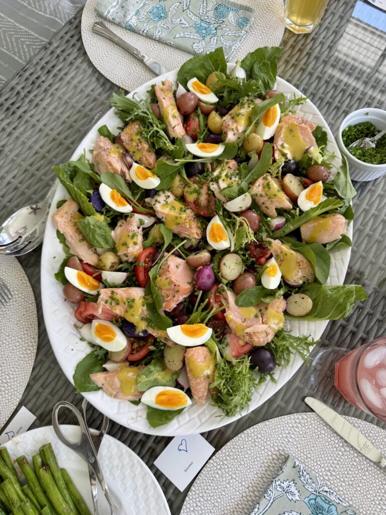 Salade niçoise avec aïoli léger