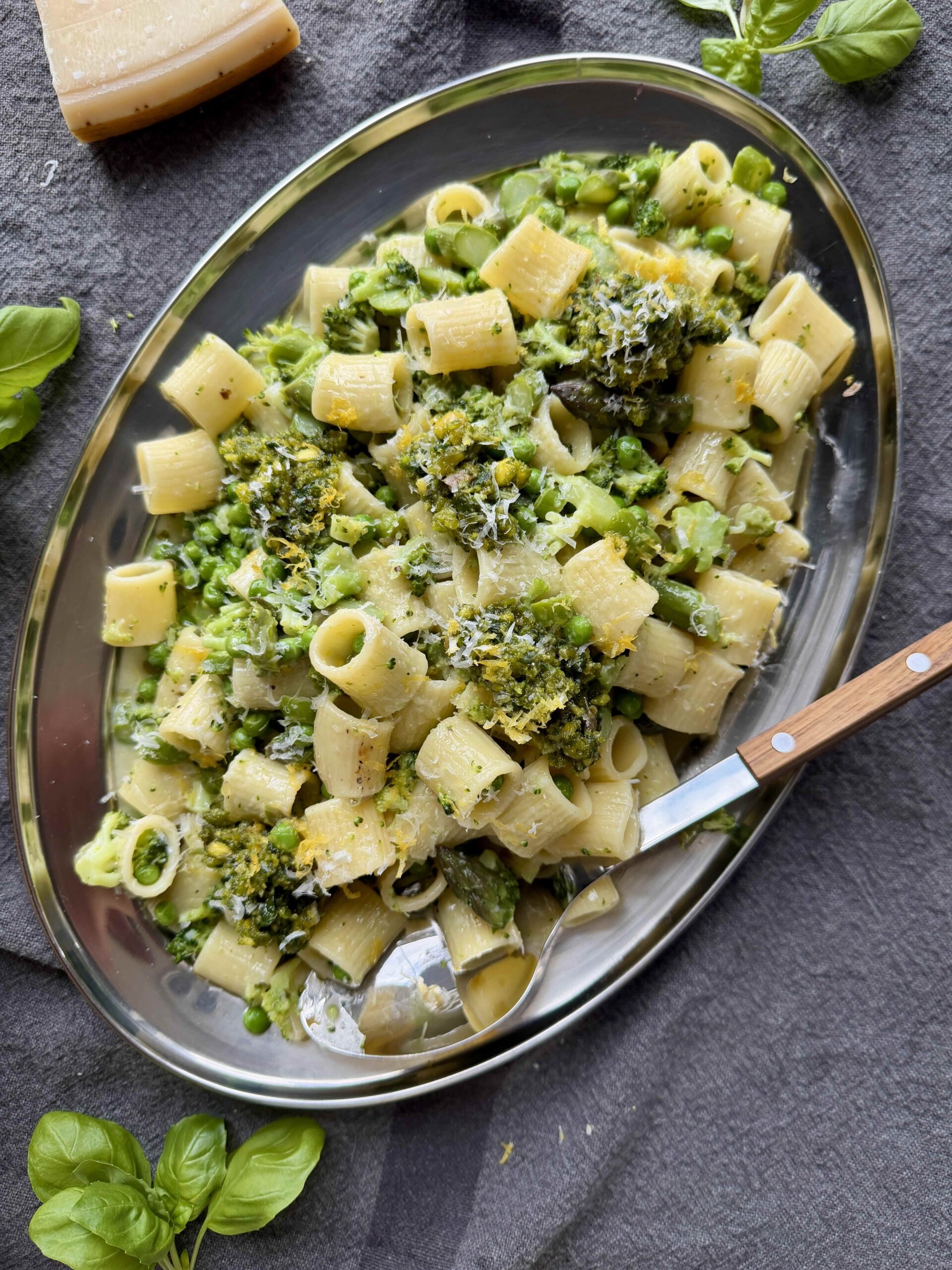 Pâtes primavera et pesto de pistaches